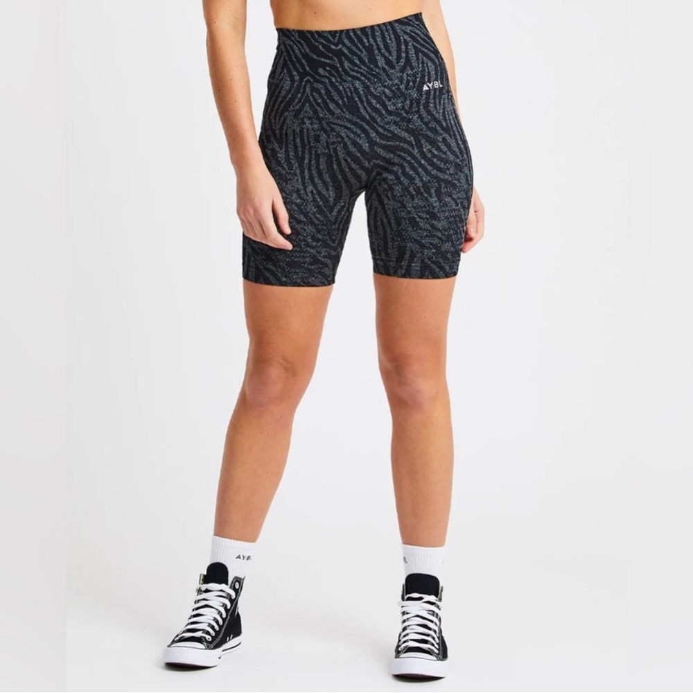 AYBL Evolve Animal Seamless Shorts - small